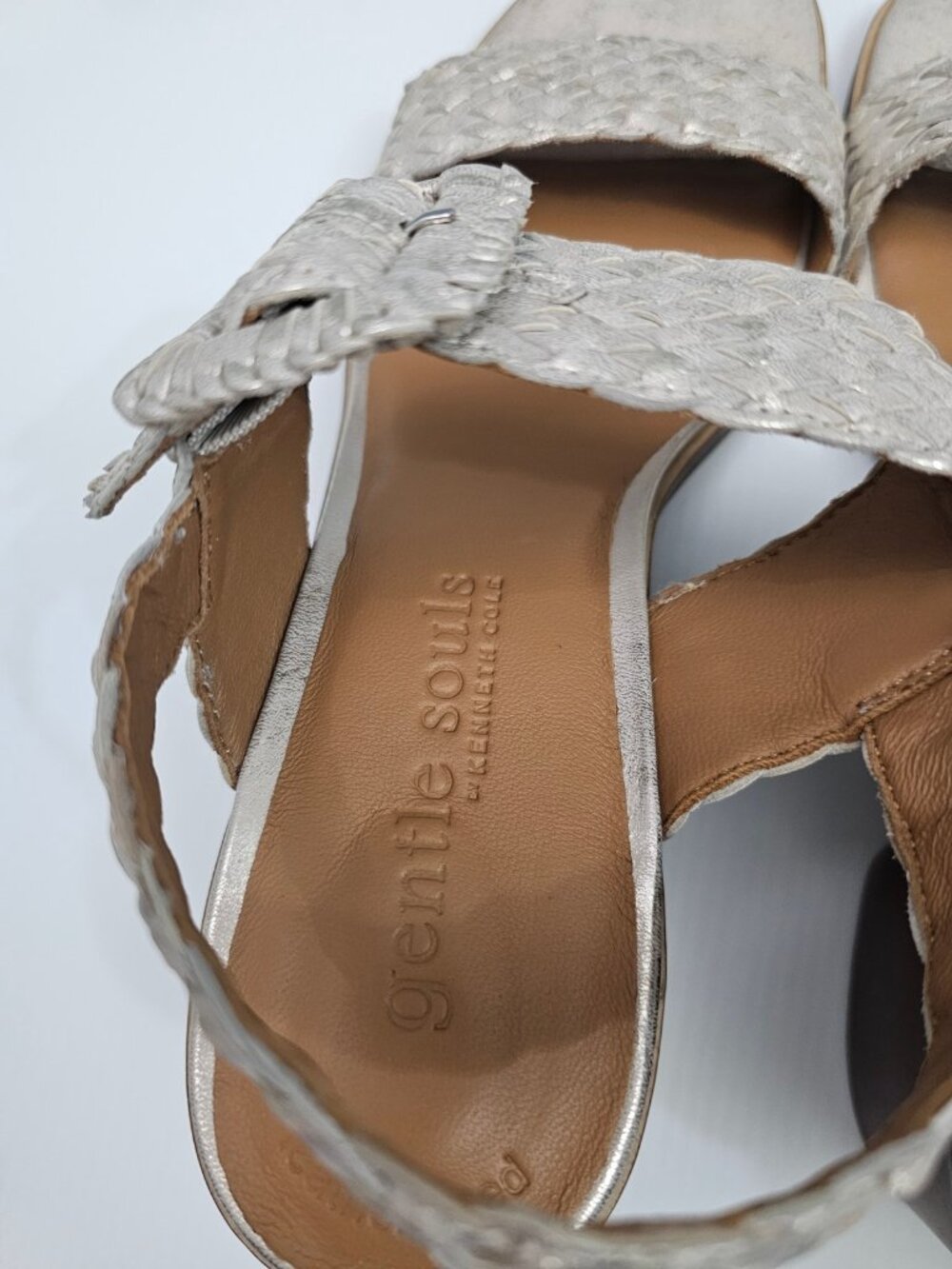 Gentle Souls Madelyn Woven Sandal Ice Metallic Leather Block Heel Womens 11 NEW - Picture 10 of 15